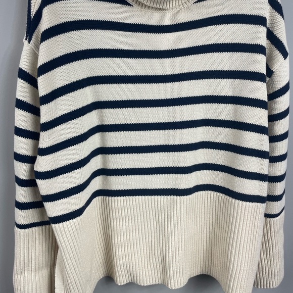 GAP the viral stripe sweater - Picture 3 of 10